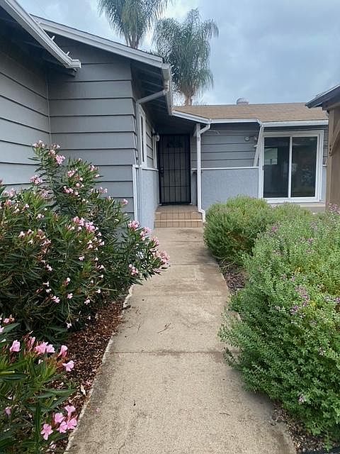 1st image of 567 E Washington Ave