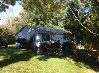 58 Acadia Dr, Rockland, ME 04841