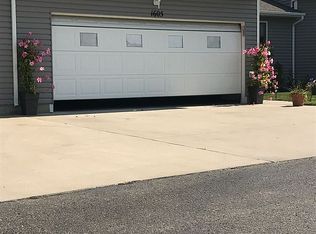 1605 18th St SW, Minot, ND 58701