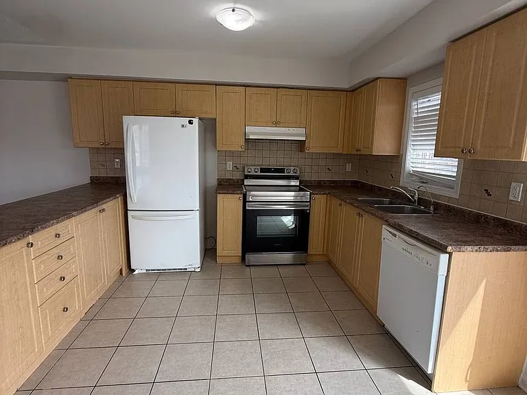 514 Candlestick Cir — Photo 7