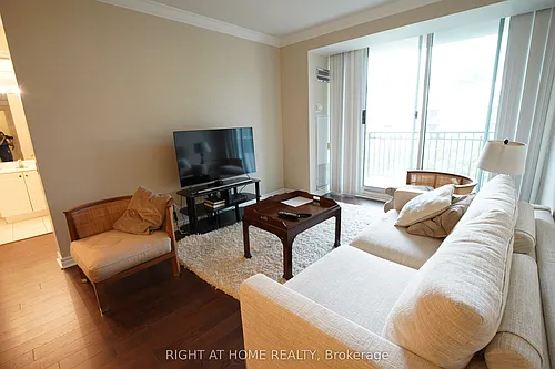 18 William Carson Cres #716 Photo 1