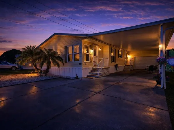 37338 Sandra Ave, Zephyrhills, FL 33542