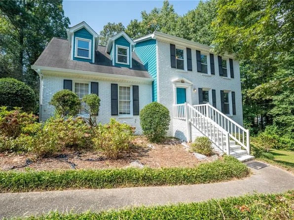 3052 Glynn Mill Dr, Snellville, GA 30039