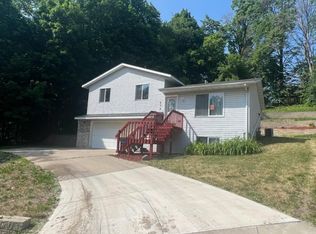 404 Whipple Way, Faribault, MN 55021