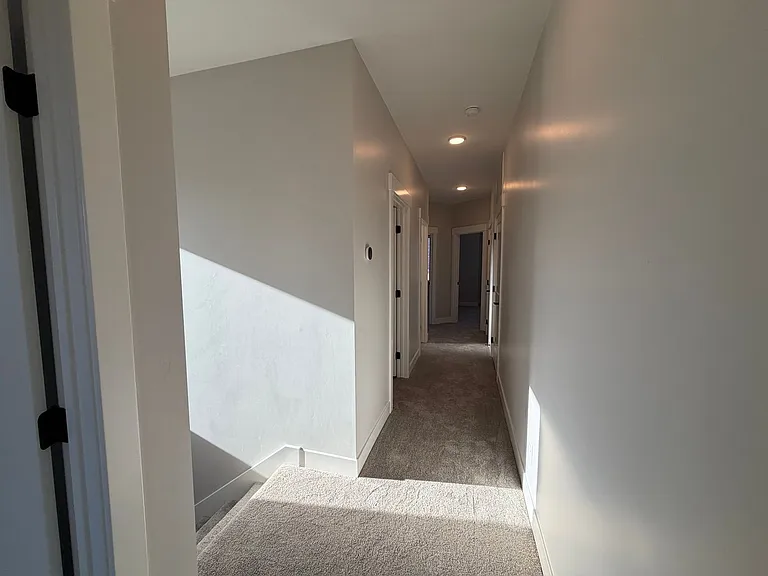 597 E Hemsworth Ln — Photo 19