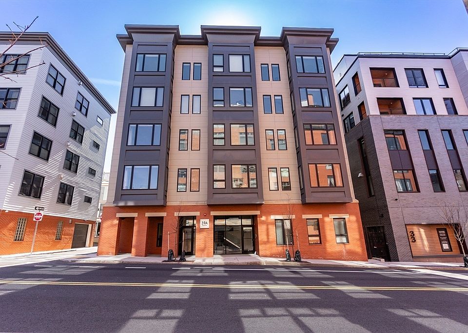 1st image of 39 A St Unit 8