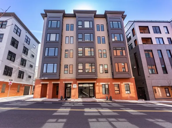 39 A St Unit 8, South Boston, MA 02127