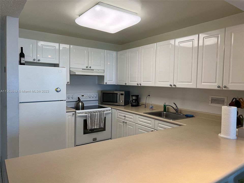 1st image of 2301 Collins Ave APT 936