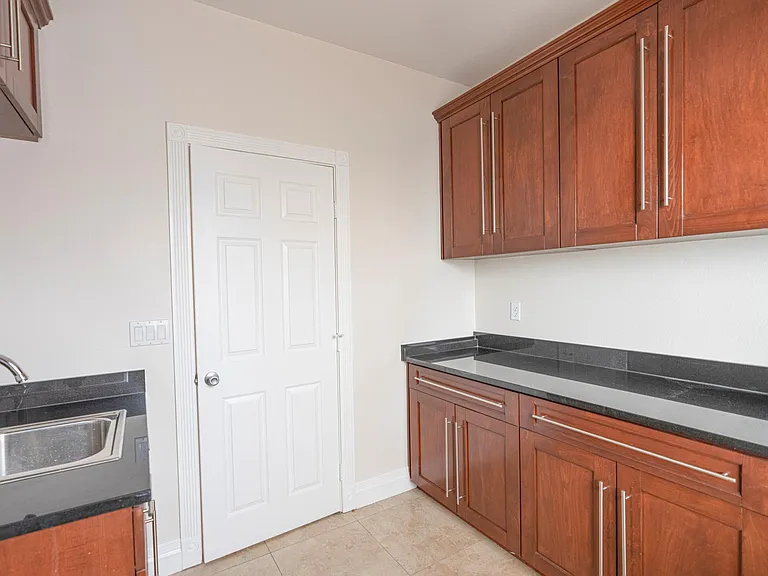 4482 Zev Ct — Photo 21