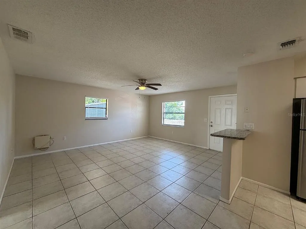 2 bed, 1.0 bath, 860 sqft, $1,495 — Photo 4