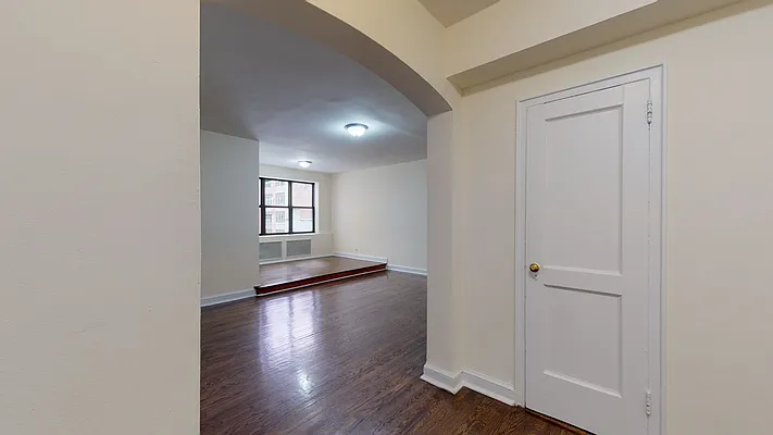 Rented by Bond New York | media 4