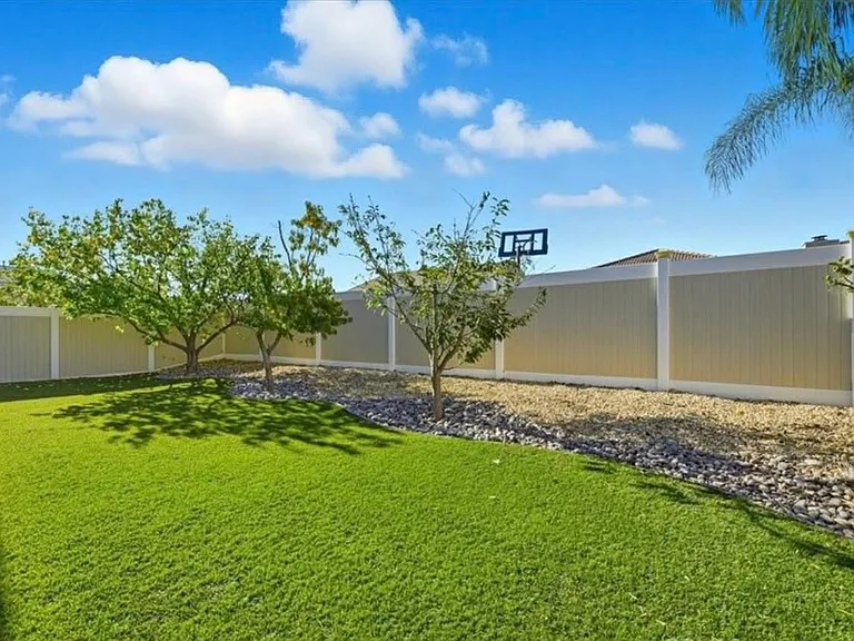 24884 Butterchurn Rd — Photo 3
