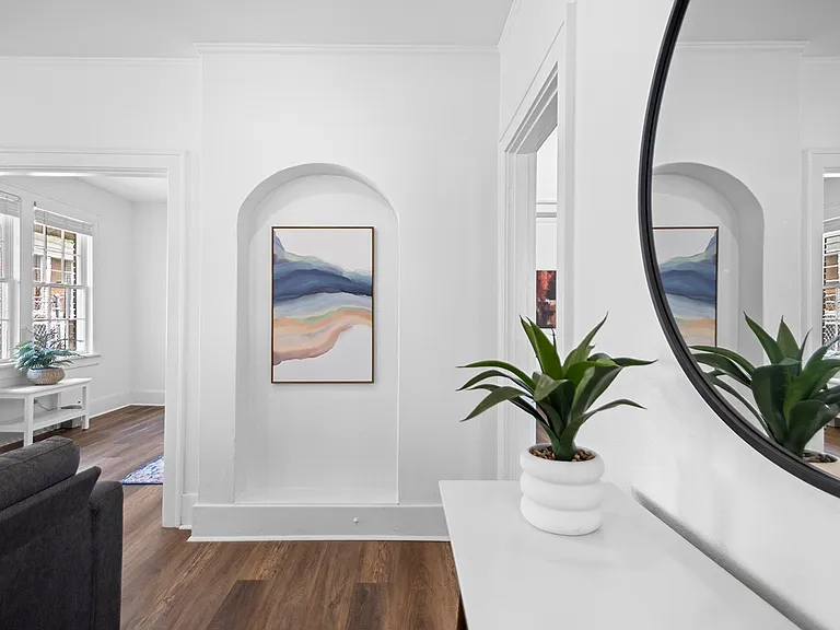 1801 N Polk St — Photo 12