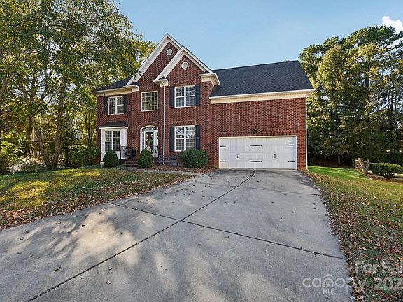 3rd image of 11015 Wilburn Park Ct