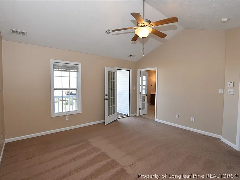 60 Scranton Ct — Photo 18