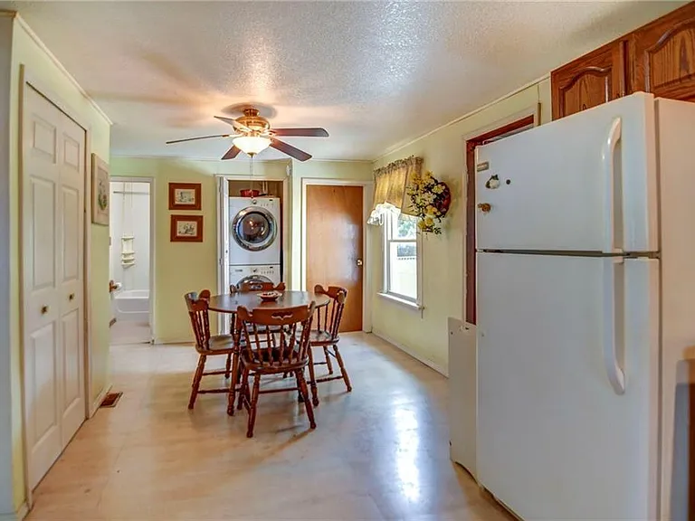 1739 N Gulick Ave — Photo 13
