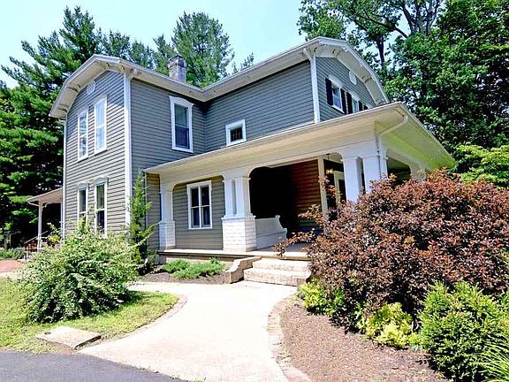 3rd image of 605 Vine St