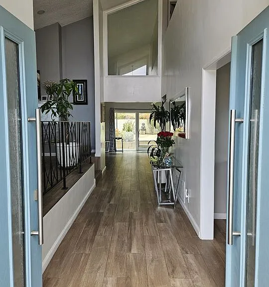 5652 Glenford St — Photo 3