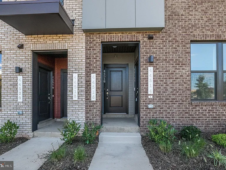 44514 Wolfhound Sq — Photo 5