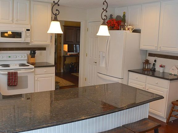 5th image of 10484 Aspen Dr