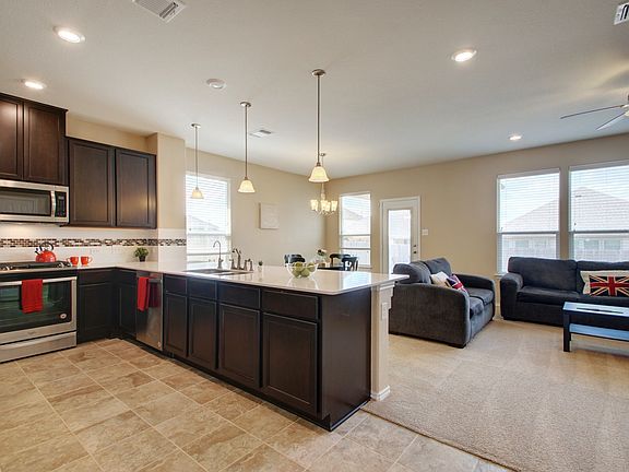 5th image of 7952 Bassano Dr