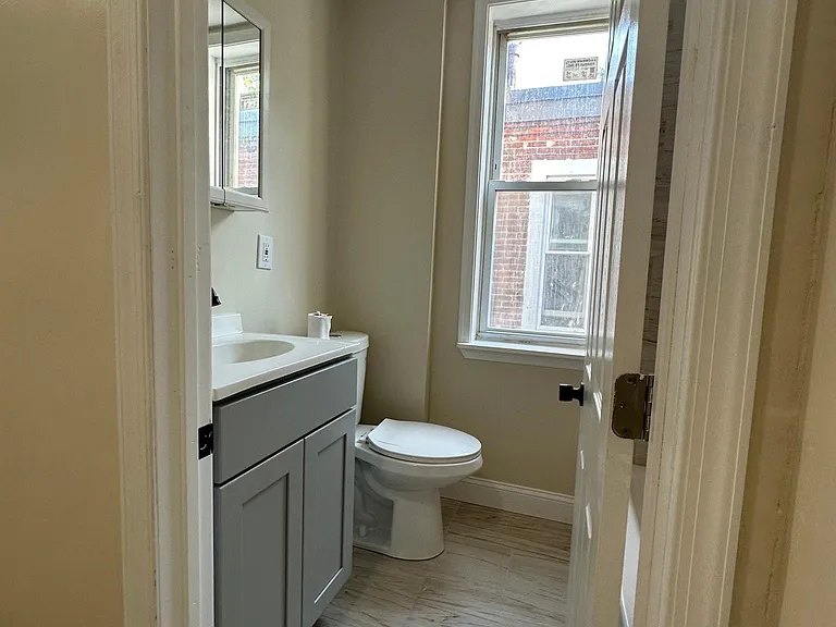 1715 N Taney St — Photo 18
