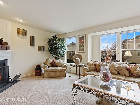 3rd image of 3477 Bradbury Cir