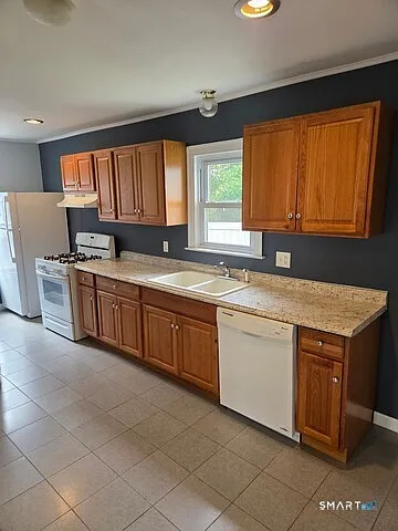 304 Hillside Ave — Photo 5
