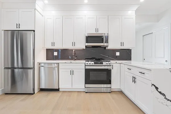 Rented by Kole Group | media 22