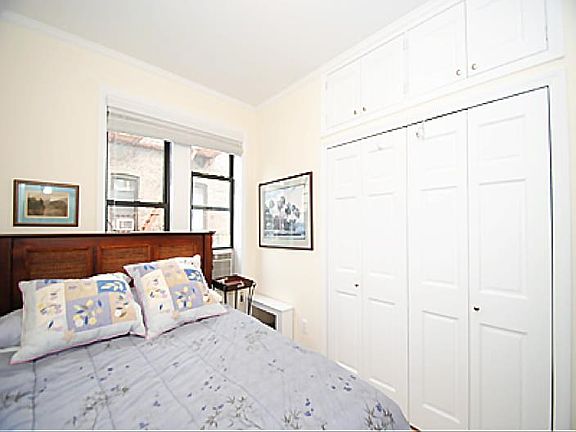 5th image of 137 W 12th St APT 5-5