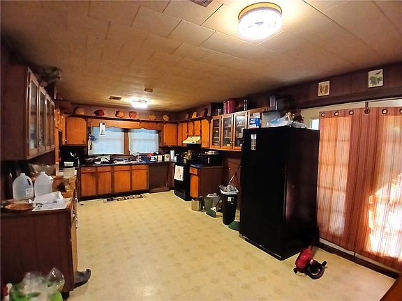 4th image of 508 Caston Ave