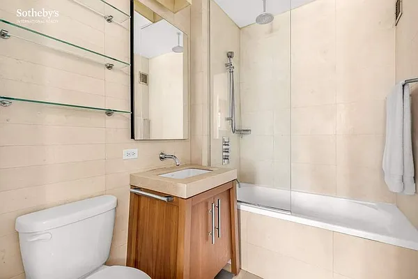 Sold by Sotheby's International Realty | media 6