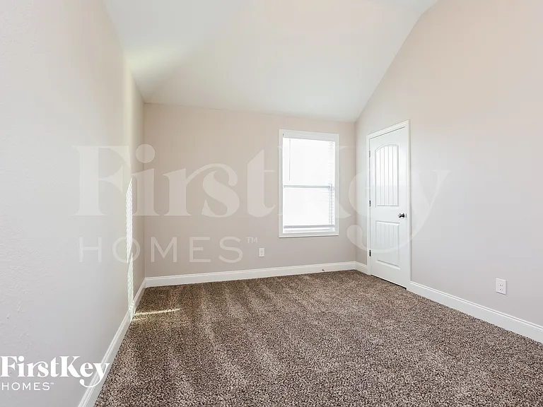 1238 Catawba Way — Photo 11