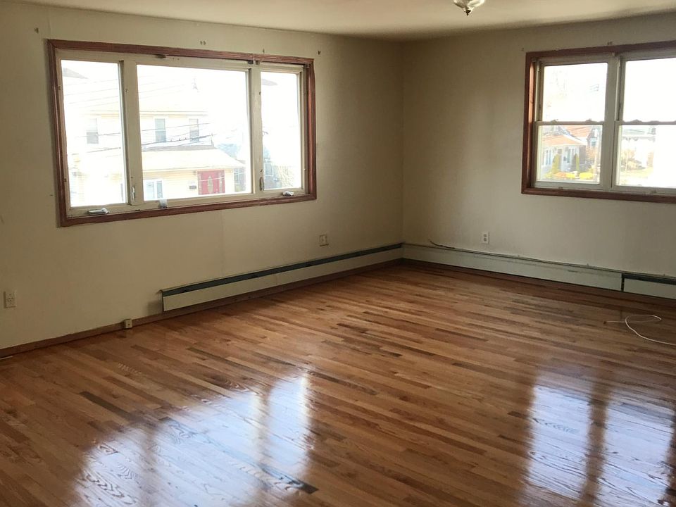 1st image of 100-49 195th St #2