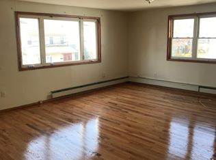 100-49 195th St #2, Hollis, NY 11423