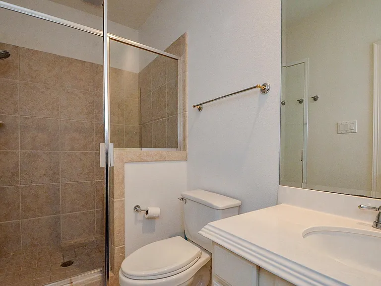 2826 Tudor Mnr — Photo 35