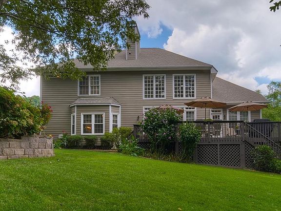 2nd image of 3540 Hidden Lake Dr