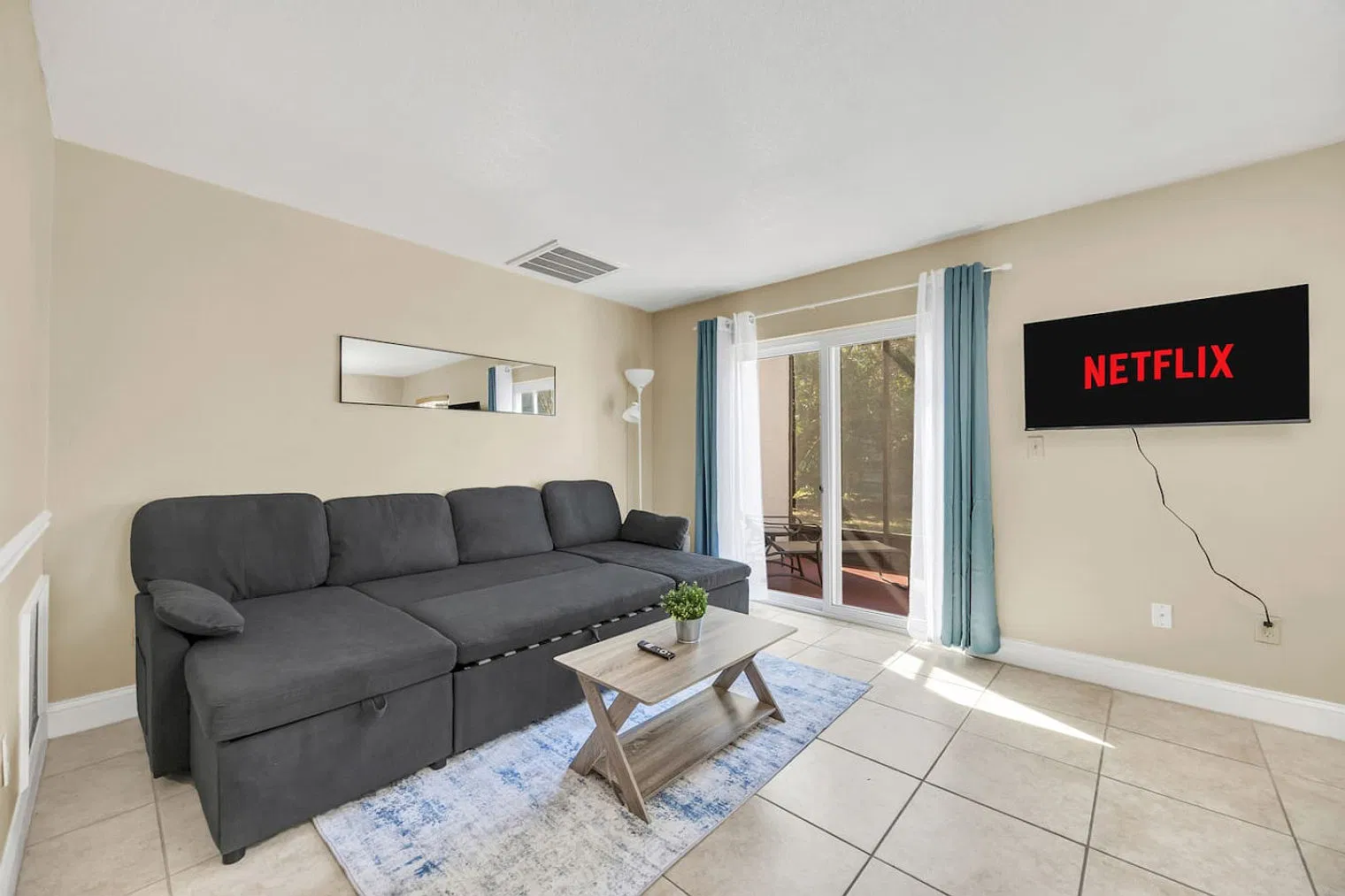 2 bed, 2.0 bath, 1248 sqft, $4,269 — Photo 3