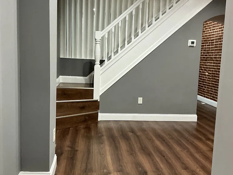 2519 W Fairmount Ave — Photo 16