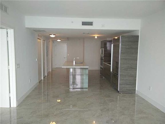 3rd image of 461 NE 28th St #2404