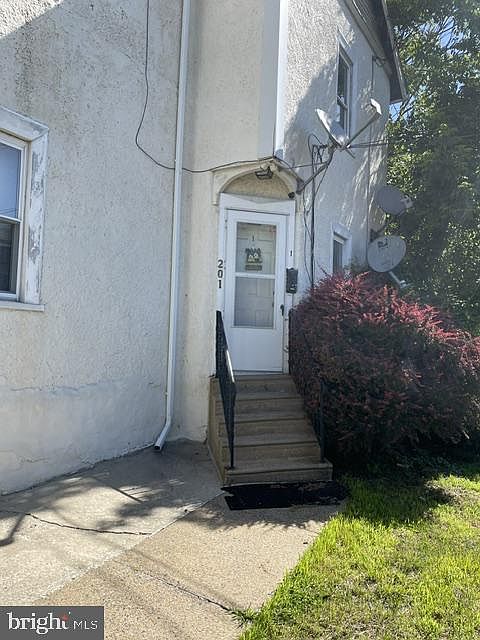 1st image of 201 McKinley Ave