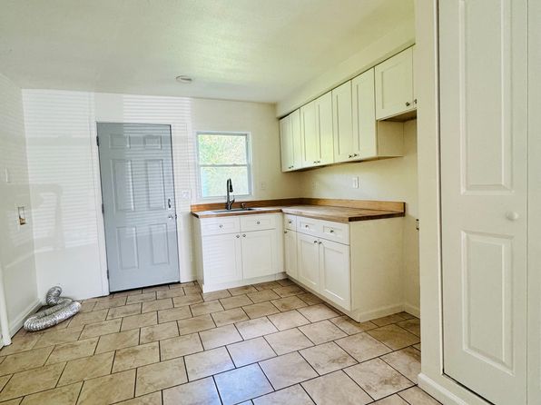 608 N College Dr #1