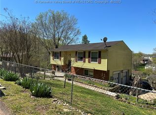 5008 Howards Fork Dr, Charleston, WV 25313