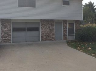 3010 County Line Rd, Saint Joseph, MO 64506