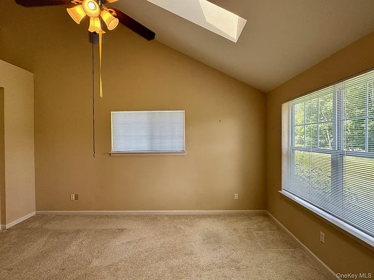 8 Green Ct — Photo 29