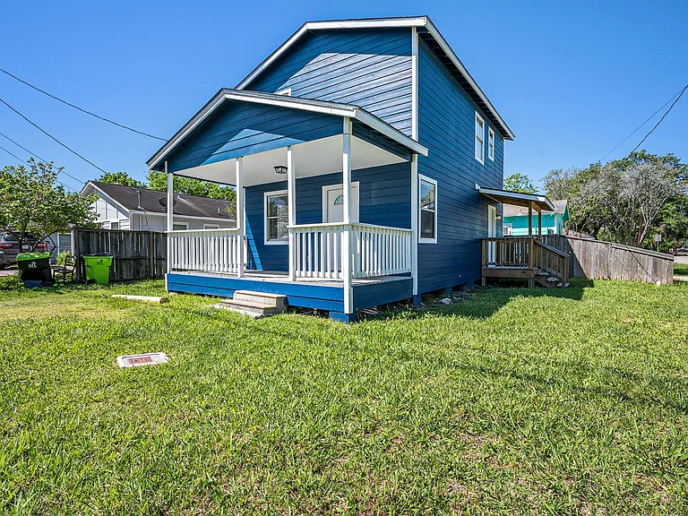 517 Center St — Photo 15