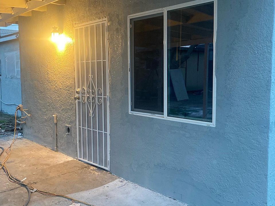 2nd image of 701 Southgate Dr