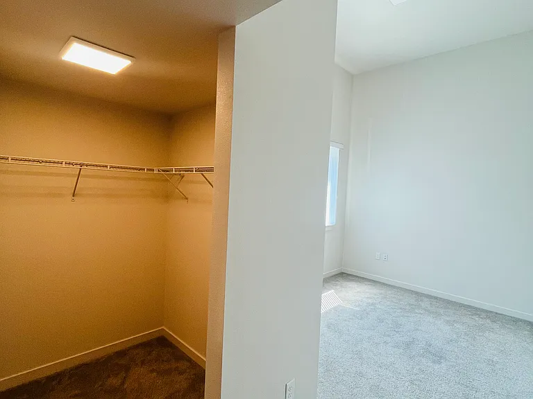 Navalia Apartments — Photo 15