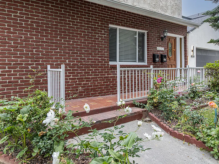 4130 Vinton Ave — Photo 3