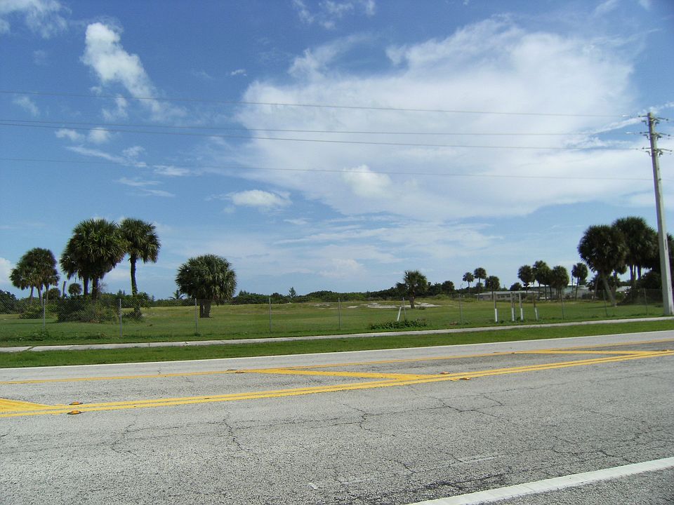 2nd image of 2600 N A1a
